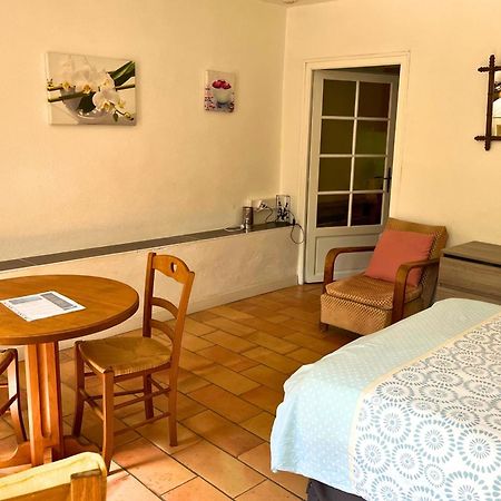 Studio Serena - Welkeys Annecy Bagian luar foto